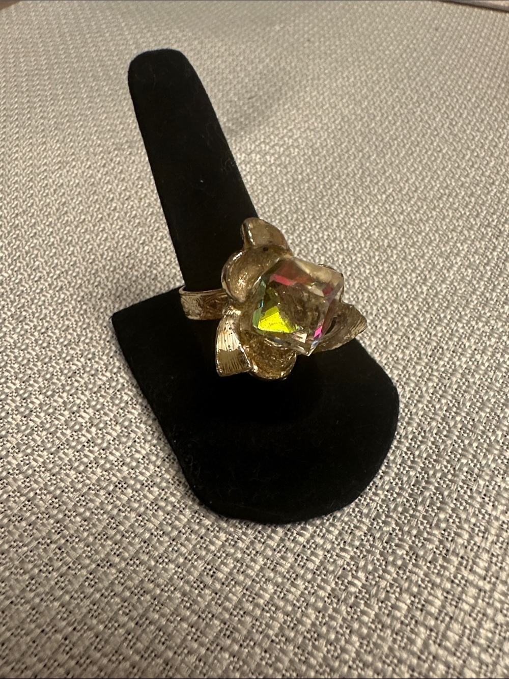 đ VTG 70s Brutalist Color Change Neodymium Ring - Picture 4 of 10